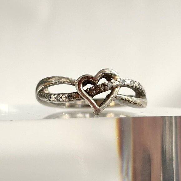 Sterling Silver White Cubic Zirconia Vintage MInimalist Heart Shaped Ring - sz 7 - Picture 1 of 10